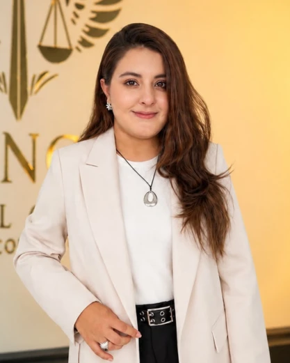 Valentina Velásquez Cardona, abogada especialista en derecho de los negocios en Medellín – Arcángeles Legal Group